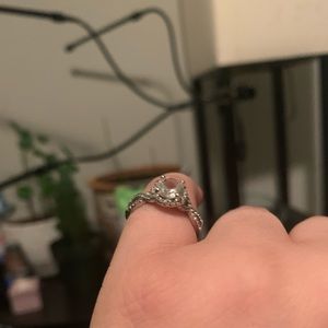 Size 7 sterling silver cubic zirconia ring